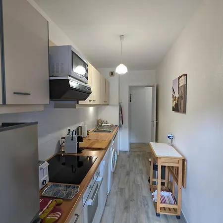 Centre - Joli T3 Confort - 4 Personnes - Balcons - Parking Securise - Fr-1-420-34